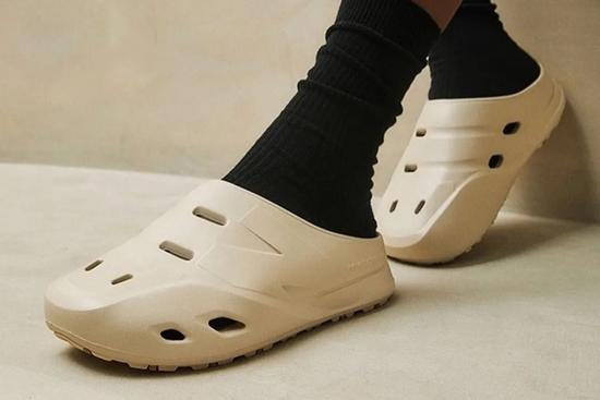 New Balance Clog