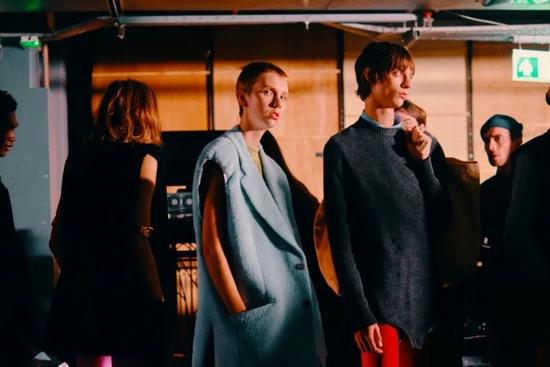 Raf Simons 2023 SS / Via VOGUE