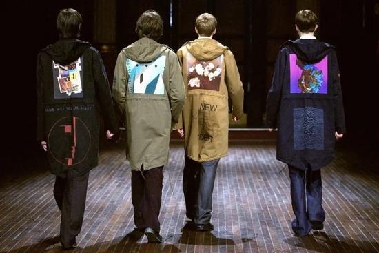Raf Simons Fall 2003 / Via Scott Blogs
