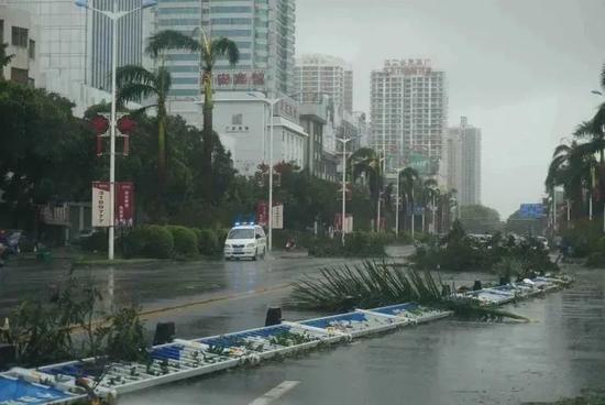 台风下的北海