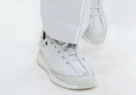 Craig Green x adidas Boost发售日期:2020 年 秋冬季