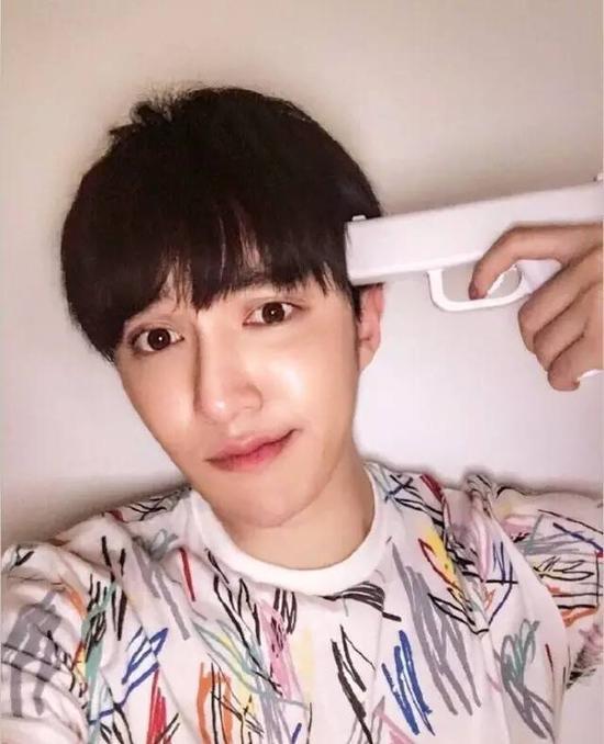 新氧美容APP选的是这张脸,代言人《奇葩说》成员肖骁