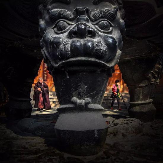 《殊途同归》 摄于山西五台山显通寺