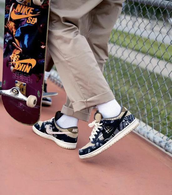 Travis Scott x Nike SB Dunk Low