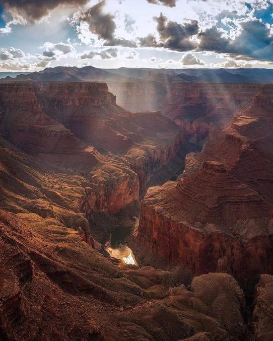 ▲图:conquerarizona@ins