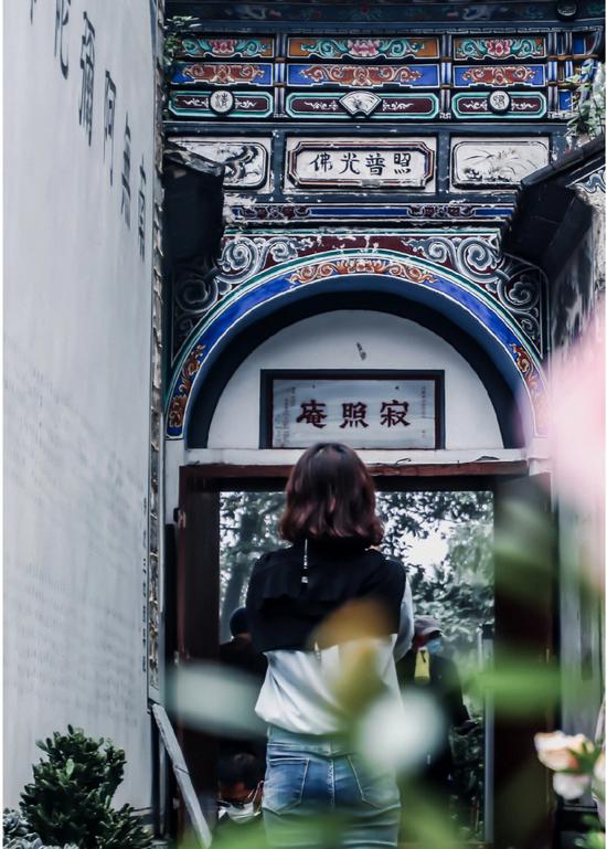 小红书 @何以解忧