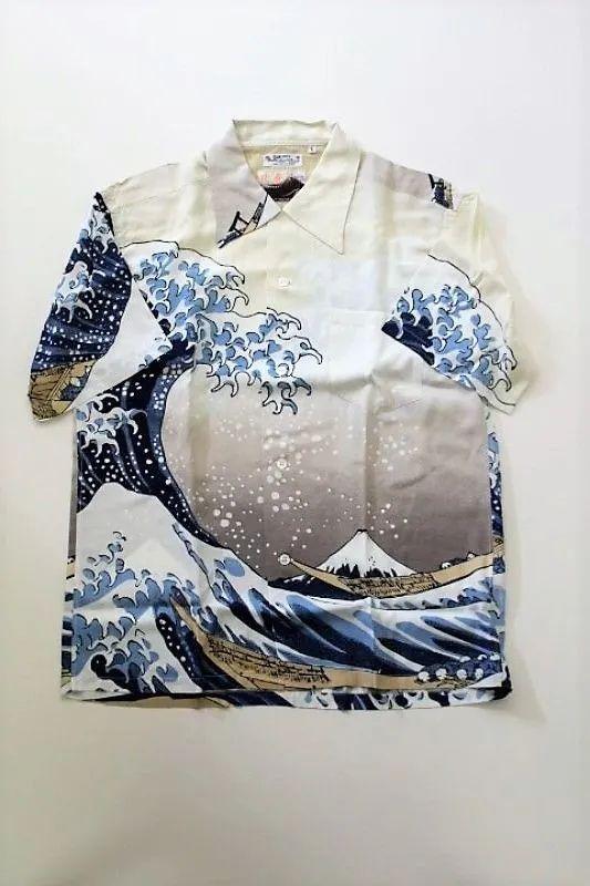 神奈川冲浪里