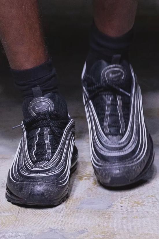 COMME des GARÇONS HOMME PLUS x Nike Air Max 97