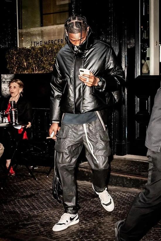 LeBron James / Travis Scott
