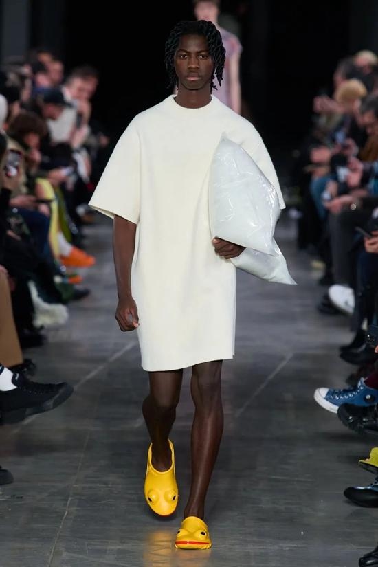 JW Anderson Fall 2023 Menswear