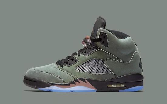 Travis Scott x Air Jordan 5(效果图)发售日期:2020 年