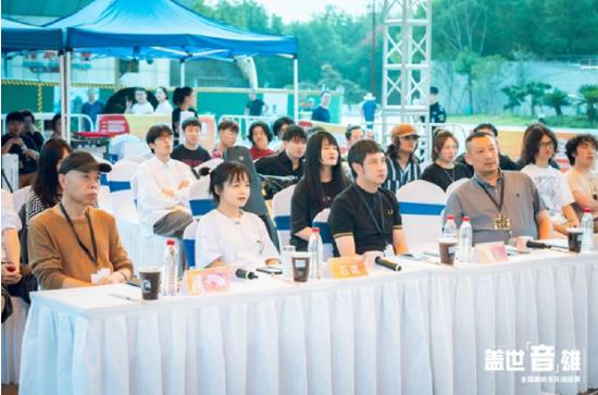 9月24日评委老师现场图,从左到右依次为:秦水源老师、石璐老师、詹华老师、池永强老师