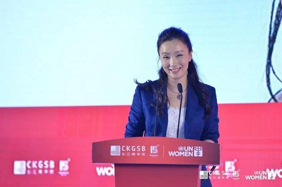 著名演员,原国家花样游泳运动员,长江商学院校友陶虹女士为论坛做主旨演讲