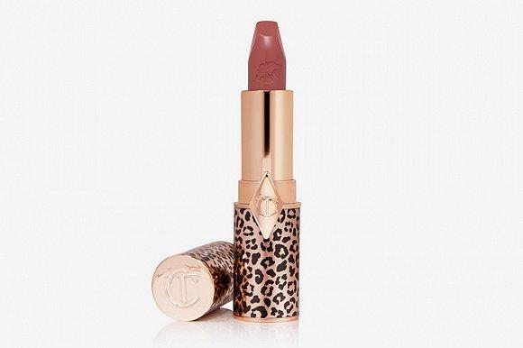 Glowing Jen 图片来源:Charlotte Tilbury