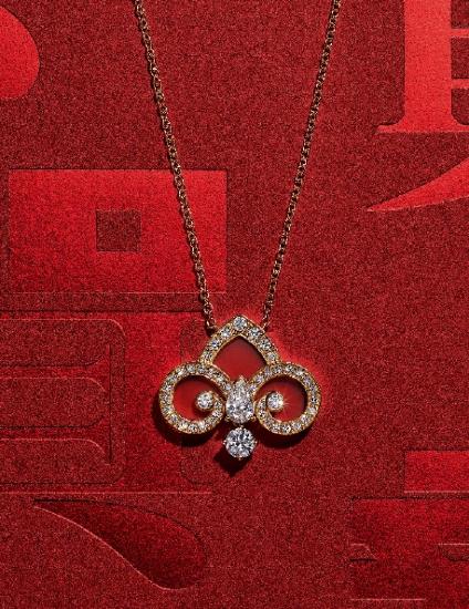 Tiffany & Co. 蒂芙尼Keys系列新春限量款18K黄金镶嵌红玉髓及铺镶钻石鸢尾花造型项链