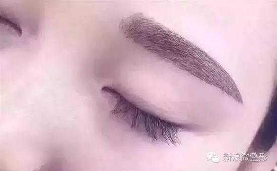 线条眉