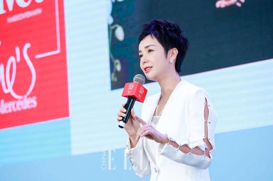 著名影视演员及导演蒋雯丽出席分享“我选择为戏执著”话题