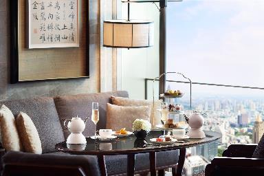 大堂酒廊下午茶