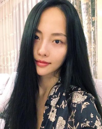 张嘉倪