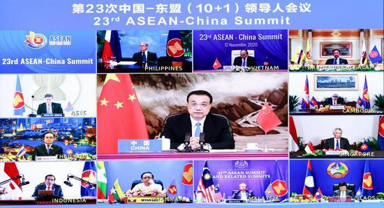 Chinese Premier Li Keqiang attends the 23rd China-ASEAN leaders' meeting, which is held via video link, at the Great Hall of the People in Beijing, capital of China, Nov. 12, 2020. (Xinhua/Ding Lin)