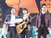 汪峰谢子怡送温暖 那英：不习惯没带冠军