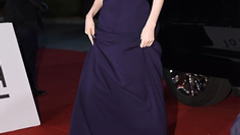 李宥英雪肌秀乳沟