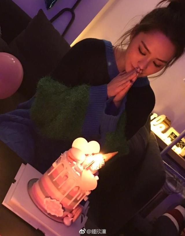 阿娇农历生日晒钻戒疑被求婚