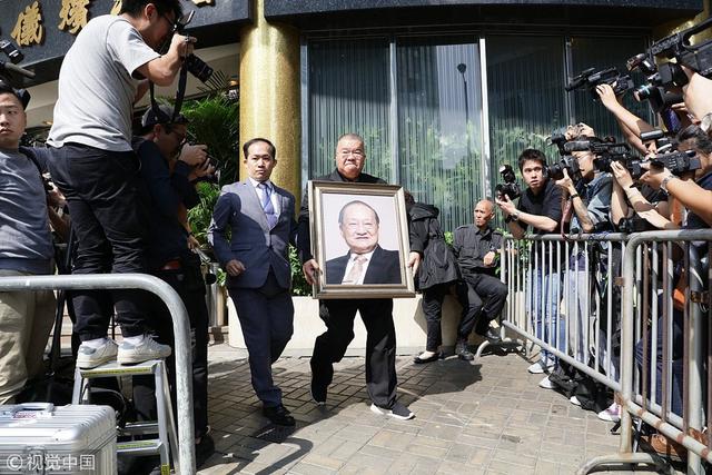 大侠一路走好!金庸先生今日香港出殡于宝莲寺火化