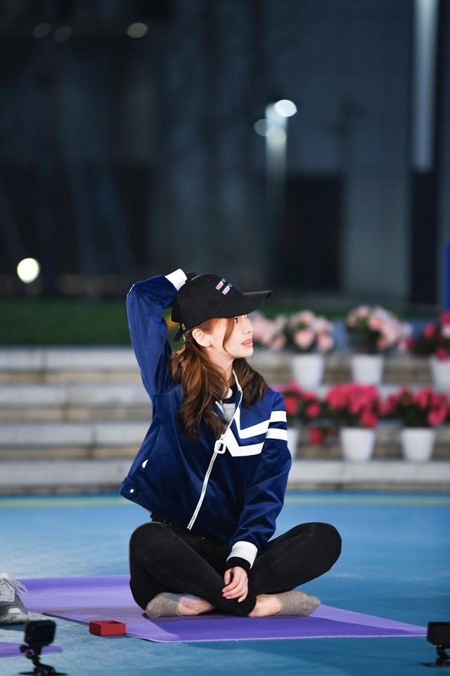 angelababy《奔跑吧》痛失资格落泪 为团队拼搏坚守跑男精神12