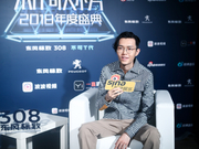 组图：亚洲新歌榜专访方大同 穿黑白条纹上衣时尚感爆棚