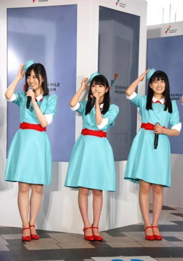 新浪娱乐讯 日本人气偶像组合乃木坂46三期生伊藤理理杏,中村丽乃,山
