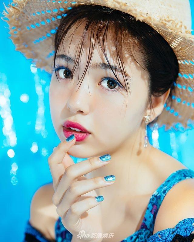 模特藤田妮可拍摄春日写真