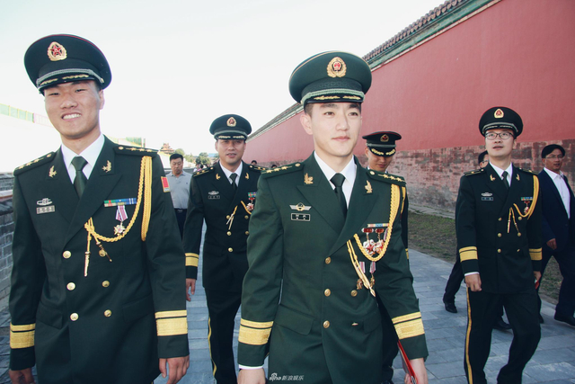 武警成都指挥学院何捷图片