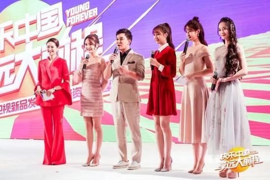 李锐携“芒果五朵金花”沈梦辰、靳梦佳、梁田、刘烨、李莎旻子担任主持