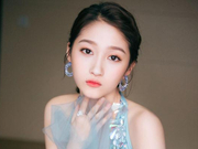 组图：造型翻身仗？关晓彤薄纱裙亮相北影节飘逸灵动