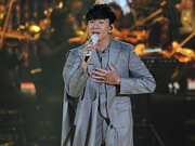 组图：金曲奖林俊杰压轴献串烧 再展行走CD音质