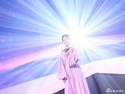 组图：2018亚洲新歌榜现场 杨丞琳粉裙美似从光里走出的天使