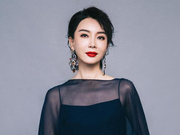 组图：陈数深蓝套装亮相红毯 短发红唇干练优雅