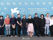 组图：《兰心大剧院》威尼斯发布会 巩俐赵又廷等主创亮相