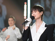 组图：李宇春加盟多台跨年盛典带来惊喜舞台 造型百变驾驭能力强