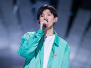 组图：王源湖南卫视跨年晚会彩排图释出 活力与少年感加持