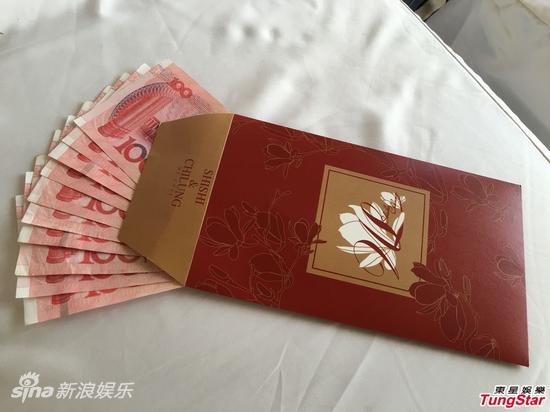 吴奇隆刘诗诗给媒体发千元红包