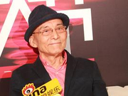 组图：83岁游本昌对话新浪娱乐 赞papi酱