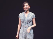 范玮琪现场颁奖 辣妈长腿超吸睛