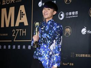 吴青峰金曲表演失常 因抱病上阵瞒到最后