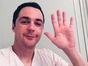 谢耳朵肥伦秀聊微访谈 玩微博手机设中文