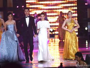 组图:王雷获金鹰奖观众喜爱的男演员