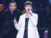 组图：金鹰奖李宇春献唱新歌气场全开