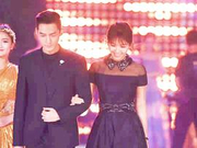 组图：佟丽娅获金鹰奖观众喜爱的女演员