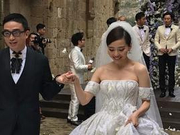 张靓颖冯轲婚礼牵手 伴娘刘亦菲王珞丹美